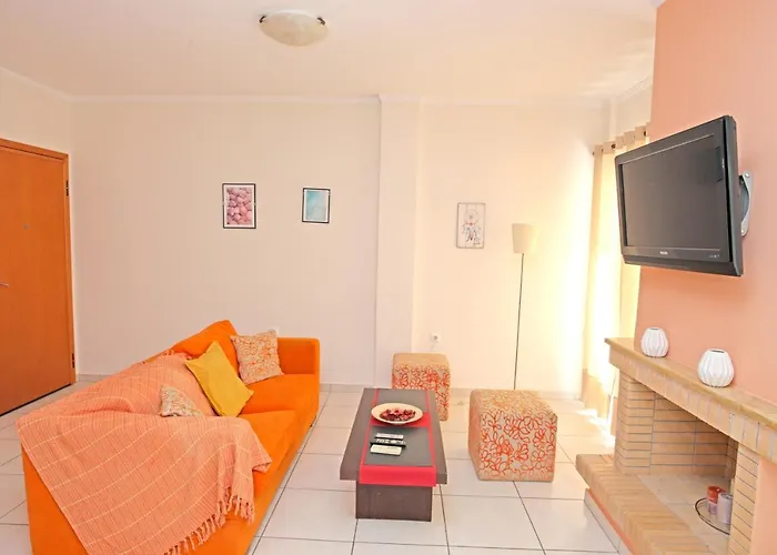 Apartment Near The Sea And The Athens Airport , Artemida