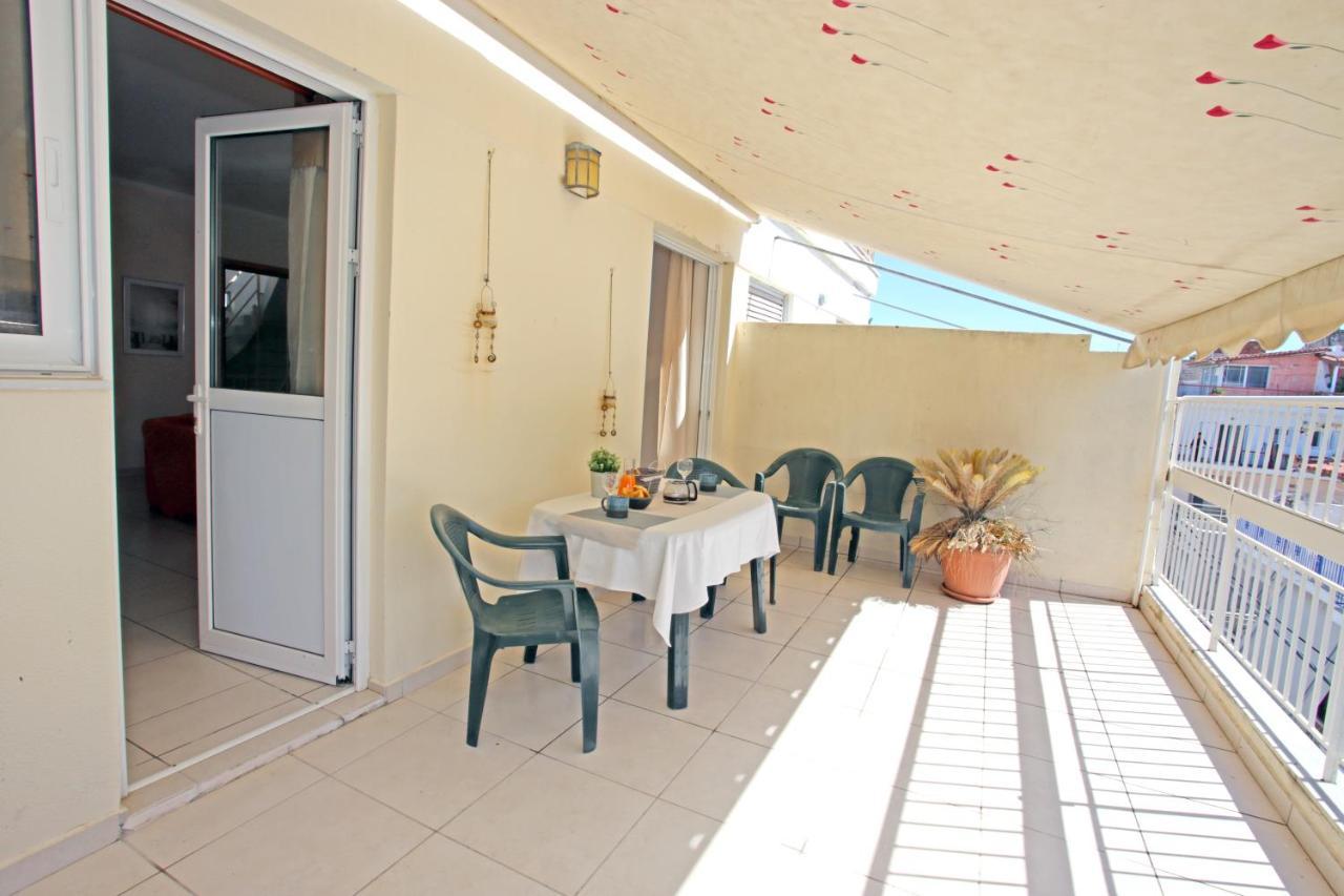Apartment Near The Sea And The Athens Airport , *