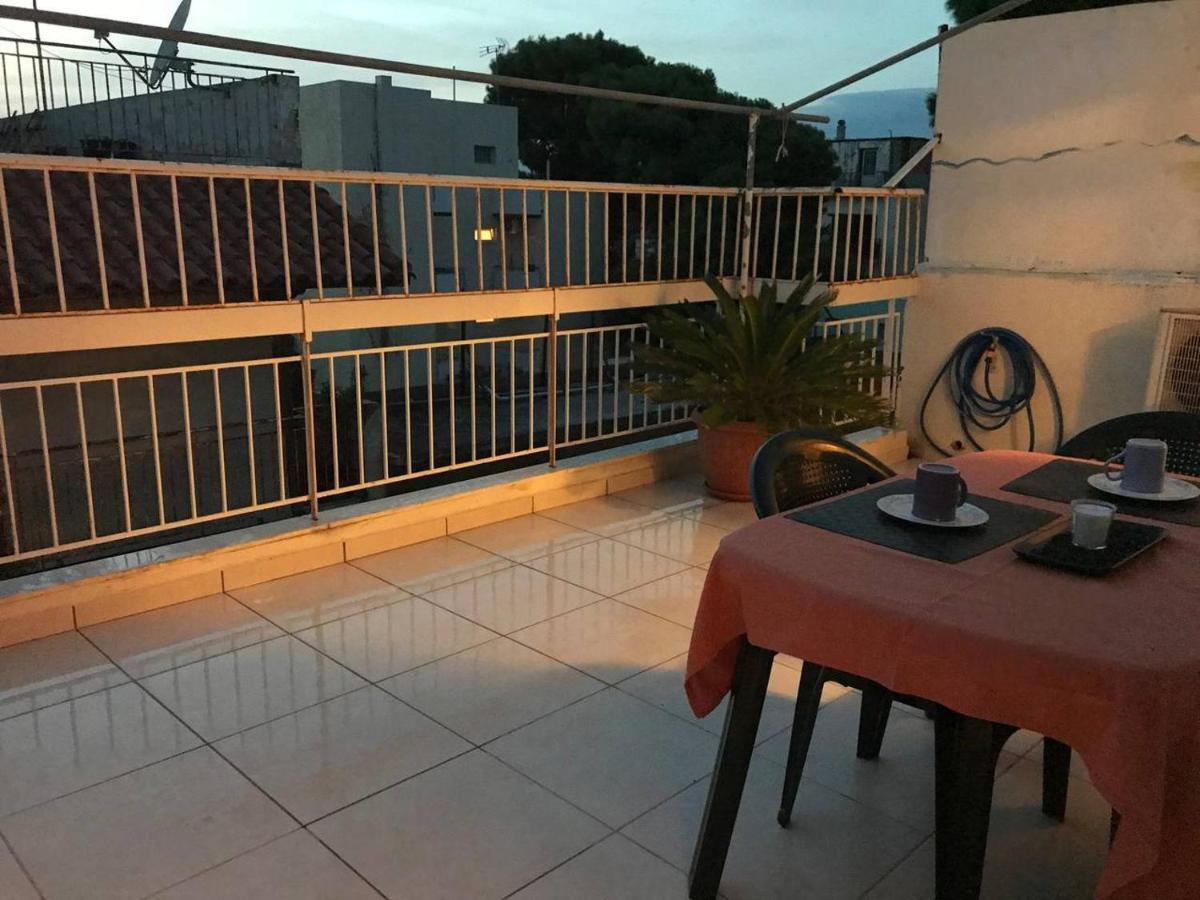 Apartment Near The Sea And The Athens Airport ,